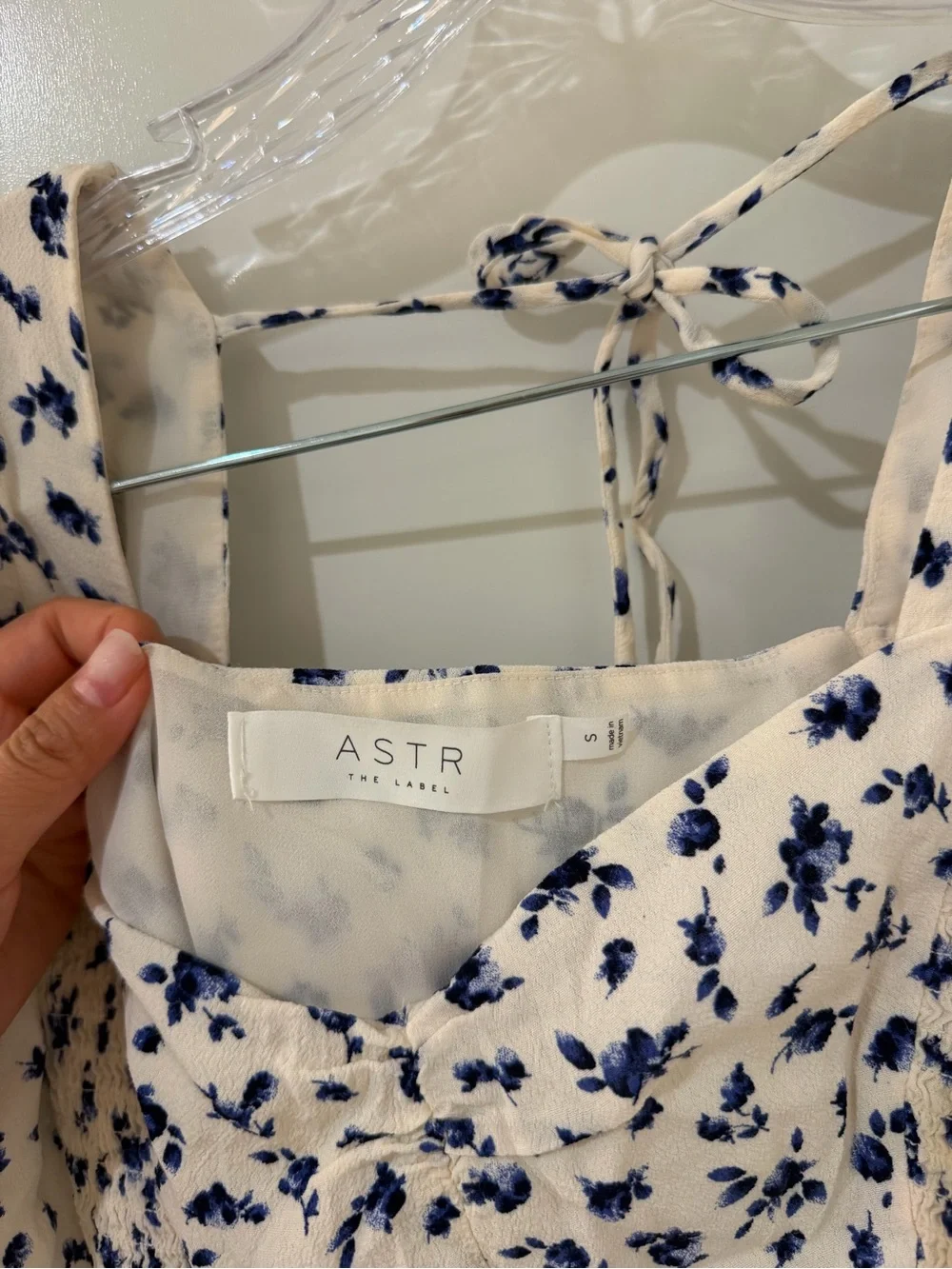 Astr Cream Floral Sweetheart Puff Sleeve Top in Blue